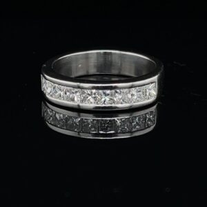#Jan29-971300 Platinum Wedding Band Princess Cut Color G Clarity SI1 Size 6.5 1.0CTW