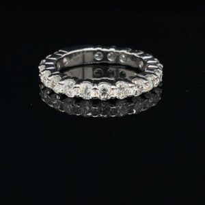 Lab grown engagement Diamonds band