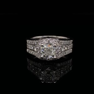 MEMO 3361 : 14K White Gold Halo Setting 0.96 Carat Cushion G Color and Clarity SI2 with match wedding band
