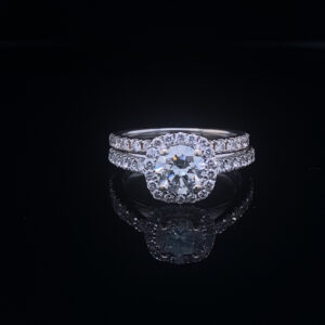 MEMO 3370 14K WHITE GOLD HALO SETTING WITH MATCHING WEDDING BAND CENTER DIAMOND ROUND