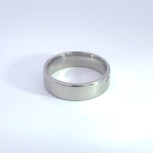 #2085 PLATNUM MENS RING 6MM RING SIZE 9