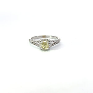 18KW Gold Halo Split Shank Ring RODSTOCK 2003