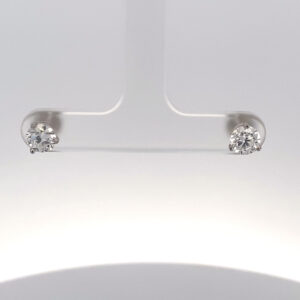 RODSTOCK 14K WHITE GOLD LAB GROWN EARRINGS COLOR F CLARITY VS2