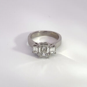 RODSTOCK 1.57CT CENTER STONE EMERALD LAB GROWN 2.17CTW COLOR F CLARITY VS2